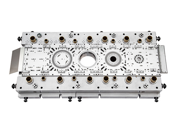 395x395mm 单列散片级进模