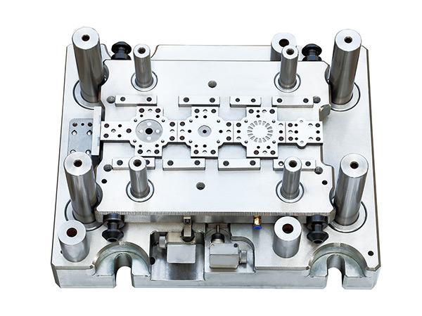 φ52潜油泵电机转子铜片级进模